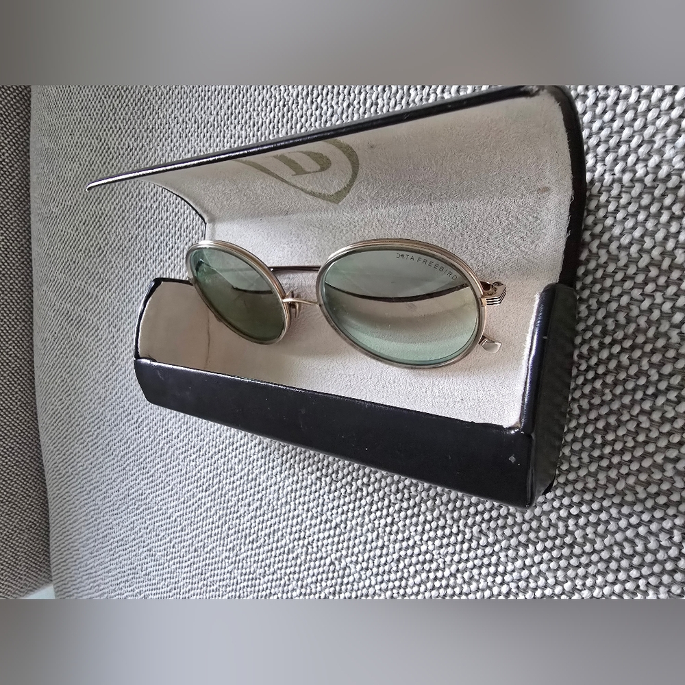DITA Freebird grey oval sunglasses